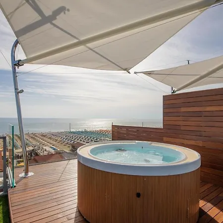 Beachfront Penthouse With Private Parking Appartement *