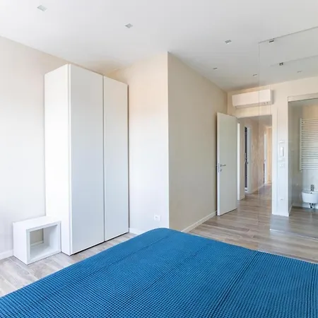 Beachfront Penthouse With Private Parking *