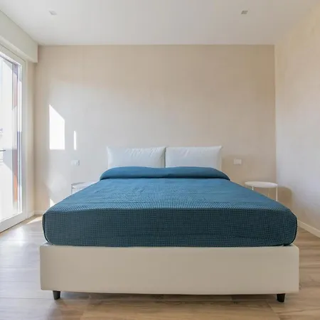 Beachfront Penthouse With Private Parking * Camaiore