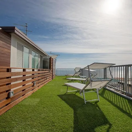 Beachfront Penthouse With Private Parking Apartment *