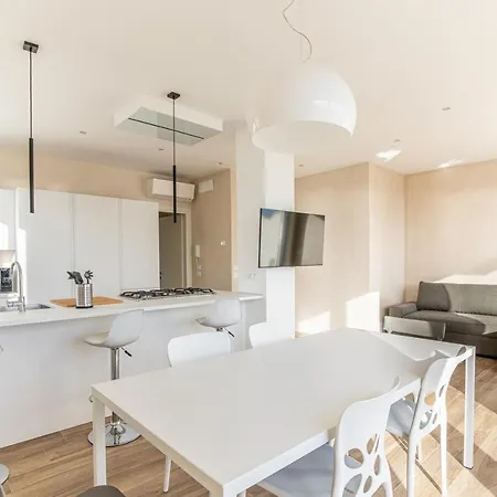 Apartment Beachfront Penthouse With Private Parking Camaiore