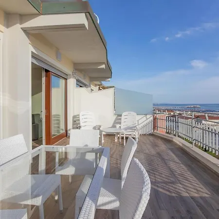 Beachfront Penthouse With Private Parking * Camaiore