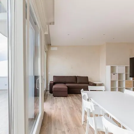 Apartment Beachfront Penthouse With Private Parking Camaiore